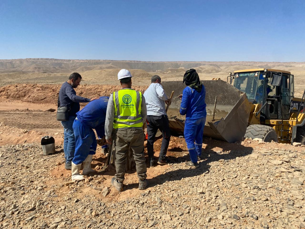 أعمال الرفع المساحي لمشروع إنتاج حامض الفوسفوريك بأبو طرطور