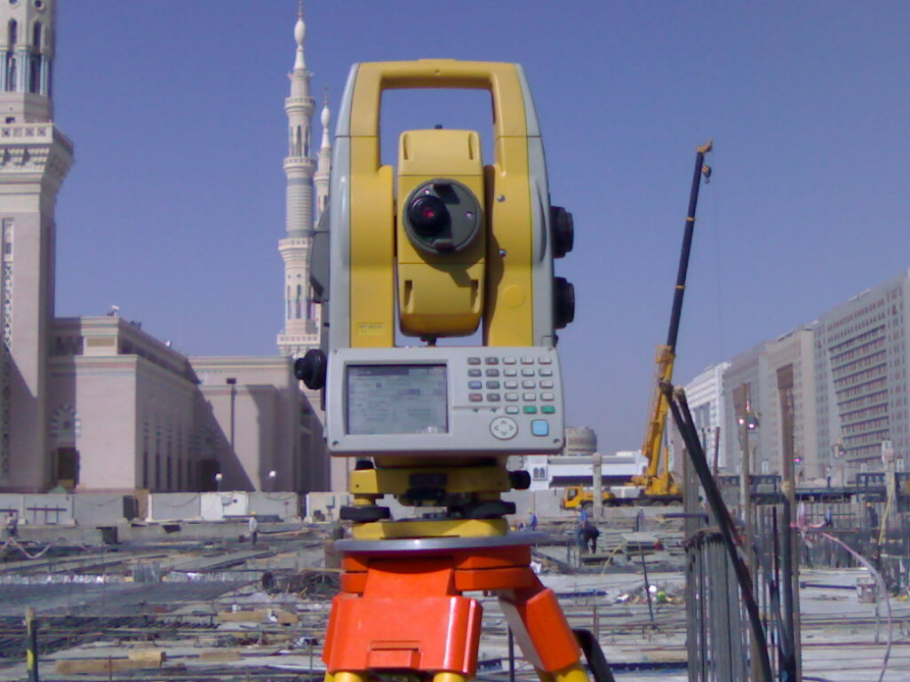 أهمية جهاز توتال إستيشن في مجال المساحة وأحدث التقنيات المضافة إليه