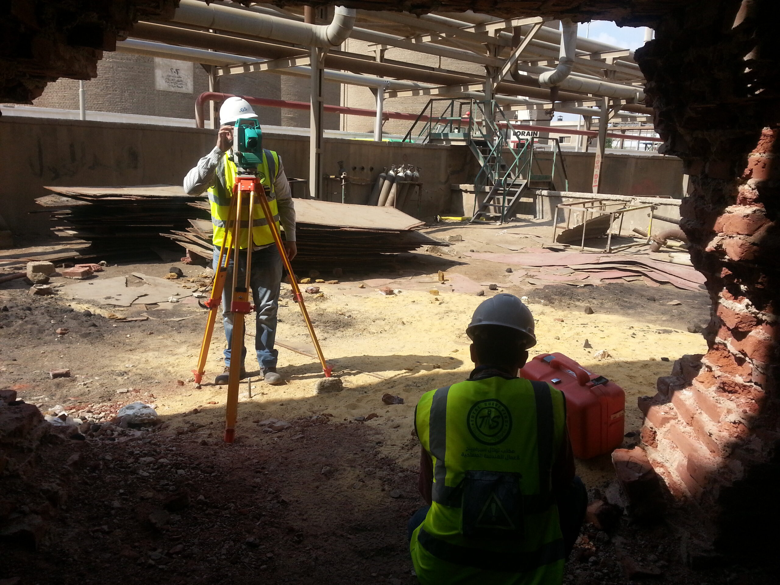 اعمال المساحة الخاصة بمستودعات البترول